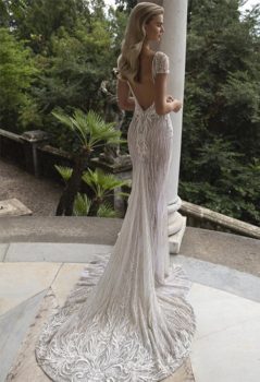 Try On The Julie Vino Gown In Los Angeles Ca Karoza Bridal